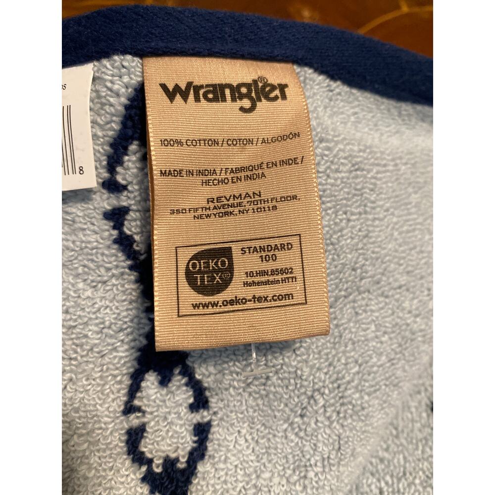 Wrangler - 1 Bath Towel and 1 Hand Towel - Picture 4 of 6